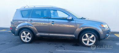 Mitsubishi Outlander 2.2