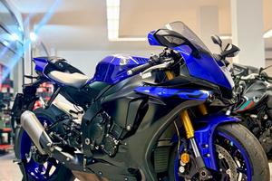 YAMAHA R1 2018 ORIGINALE FINANZIABILE