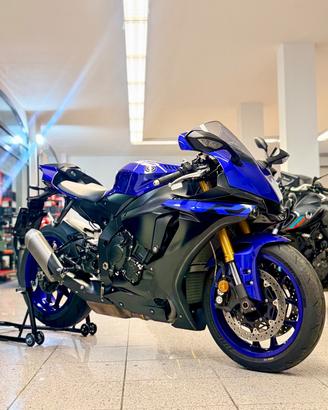 YAMAHA R1 2018 ORIGINALE FINANZIABILE