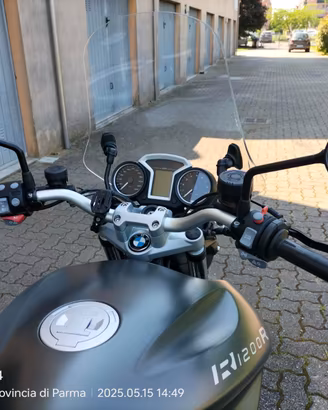 Moto BMW R1200R