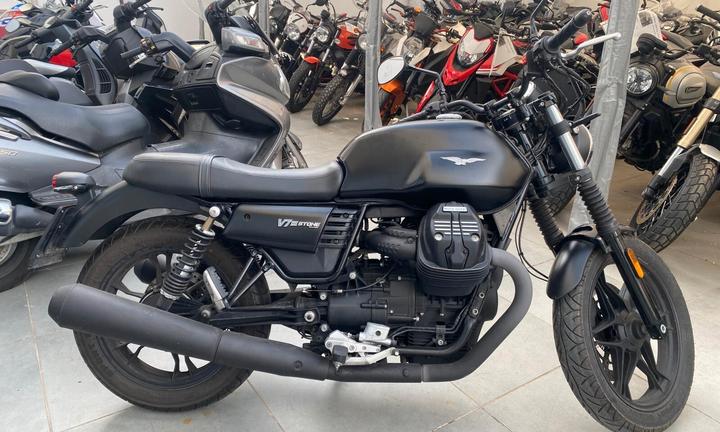 Moto Guzzi V7 III Stone - 2018