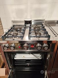 Piano cottura e forno compatto a gas