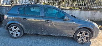 Opel astra gpl 2010 problema testata