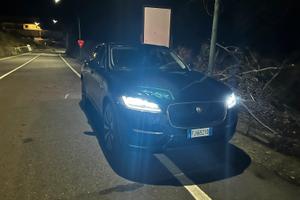 Jaguar f-pace 3.0 disiel v6 300 cv r-sport