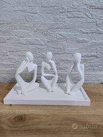 Set arredo moderno con vassoio e 3 figure femminil