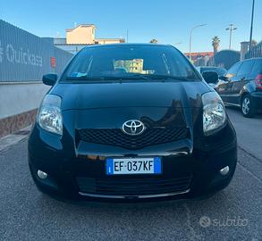 Toyota Yaris 1.0 5 porte Sol ANNO 2010