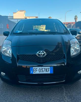 Toyota Yaris 1.0 5 porte Sol ANNO 2010