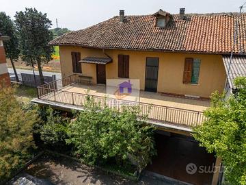 Villa di 750 m² con più di 5 locali e box auto dop