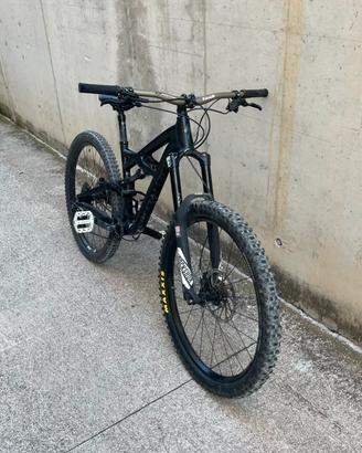 Specialized enduro taglia M