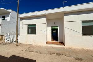 CASA INDIPENDENTE A RACALE