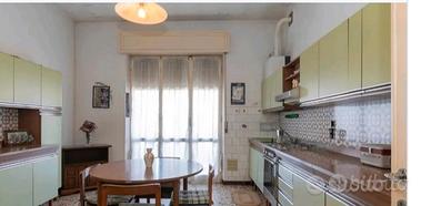 Ampia cucina 