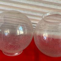 Coppia Paralumi a Globo in Vetro Pulegoso Vintage