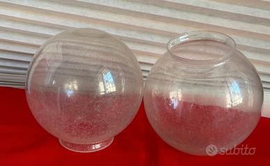 Coppia Paralumi a Globo in Vetro Pulegoso Vintage