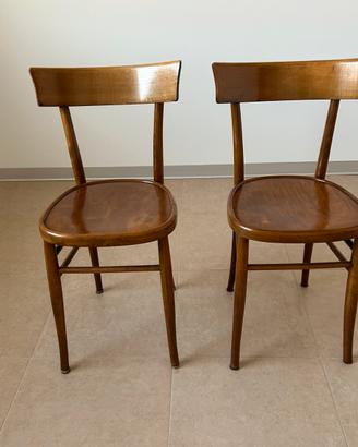 Due sedie in legno vintage modello vecchia Milano