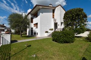 Villa con giardino a Udine: 1casa 1000 possibilità