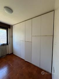 Spazioso e capiente armadio bianco