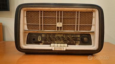 Radio vintage marca Geloso