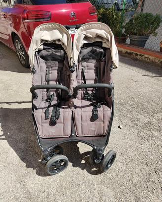 Passeggino gemellare 