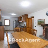 TERRATETTO IN PIETRA CONTESTO