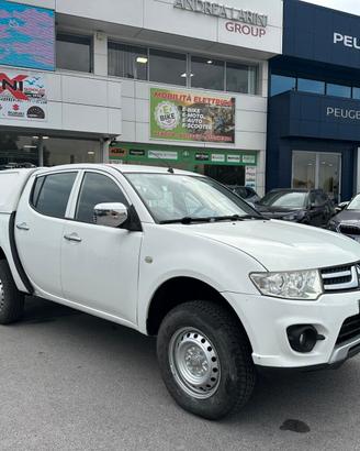 Mitsubishi L200 2.4 DI-D/154CV Double Cab Inform