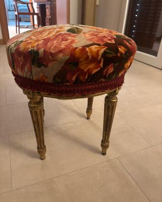 Sgabello stile francese