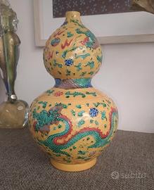 vaso della dinastia dei Ming