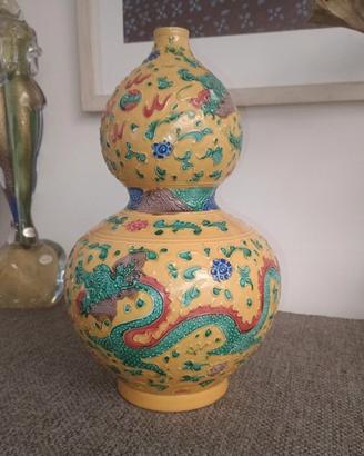 vaso della dinastia dei Ming