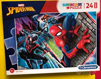 Clementoni Marvel Spiderman Supercolor - Puzzle 24 Pezzi per