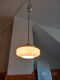 Lampadario a sospensione in vetro opalino vintage 