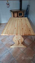 Tavolo in pino