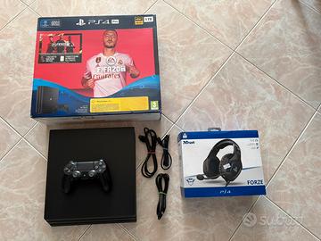 PS4 Pro 1TB + FIFA 20 + Cuffie Trust Forze