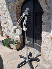 Lampada da estetista