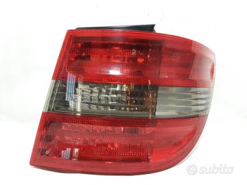 STOP FANALE POSTERIORE DESTRO MERCEDES Classe B W2