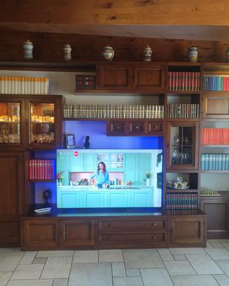 Mobile in legno massello versatile