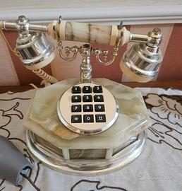Telefono antico