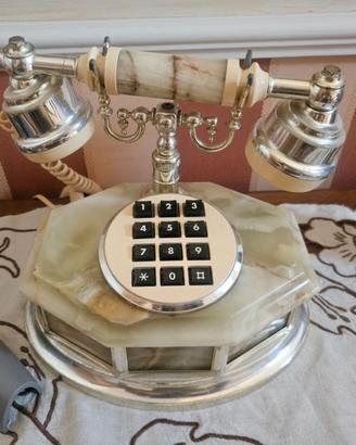 Telefono antico