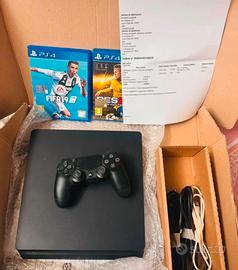 PS4 slim 1TB compreso joystick e 2 giochi