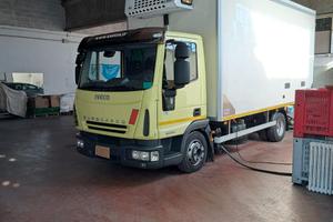 CAMION IVECO EUROCARGO CON SPONDA IDRAULICA