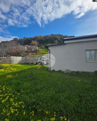 2 LOCALI A SANTA MARIA DEL CEDRO