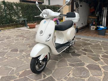Vespa LX 125