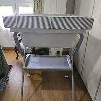 Stazione di cambio pannolini e bagnetto neonati