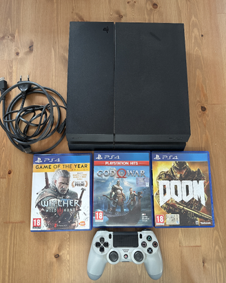 Playstation 4 + controller + 3 giochi