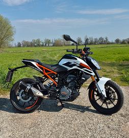 ktm duke 125-2021