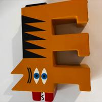 vaso marco oggian ped Qeeboo