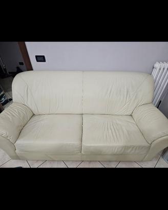 divano in pelle+2 poltrone