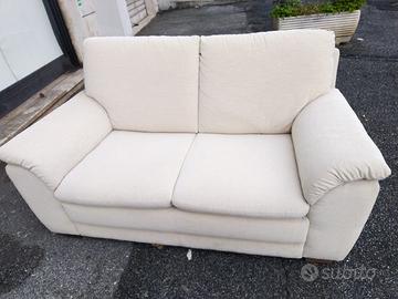Divano 2 posti euro 100