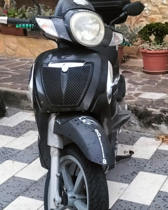 Aprila Scarabeo 200