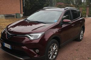 Toyota RAV 4 ibrido benzina