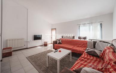 Ampio trilocale luminoso