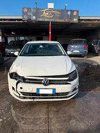 Volkswagen Polo 1.0 sinistrato - 2021